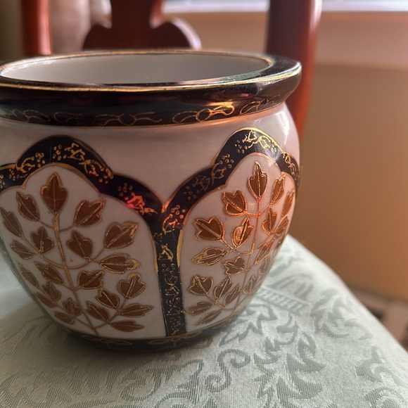 Plant Flower Pot Vase Ceramic Art Pottery White Painted Blue W Gold Highlights - Picture 6 of 6